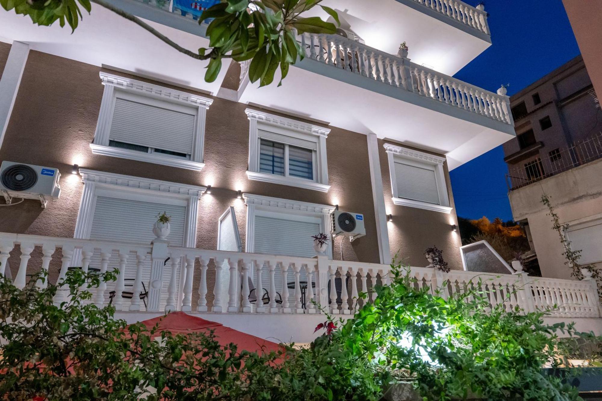 Hotel Elite Sarande Exterior photo