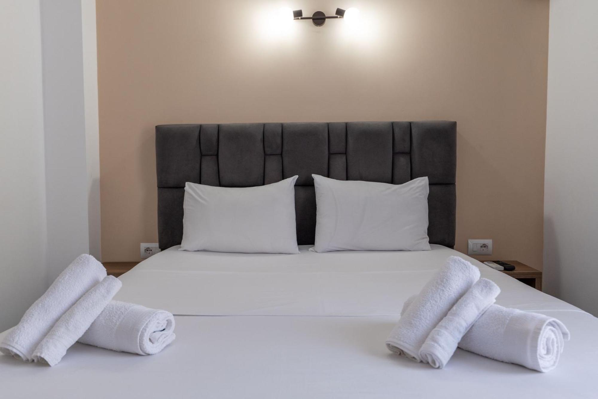 Hotel Elite Sarande Exterior photo