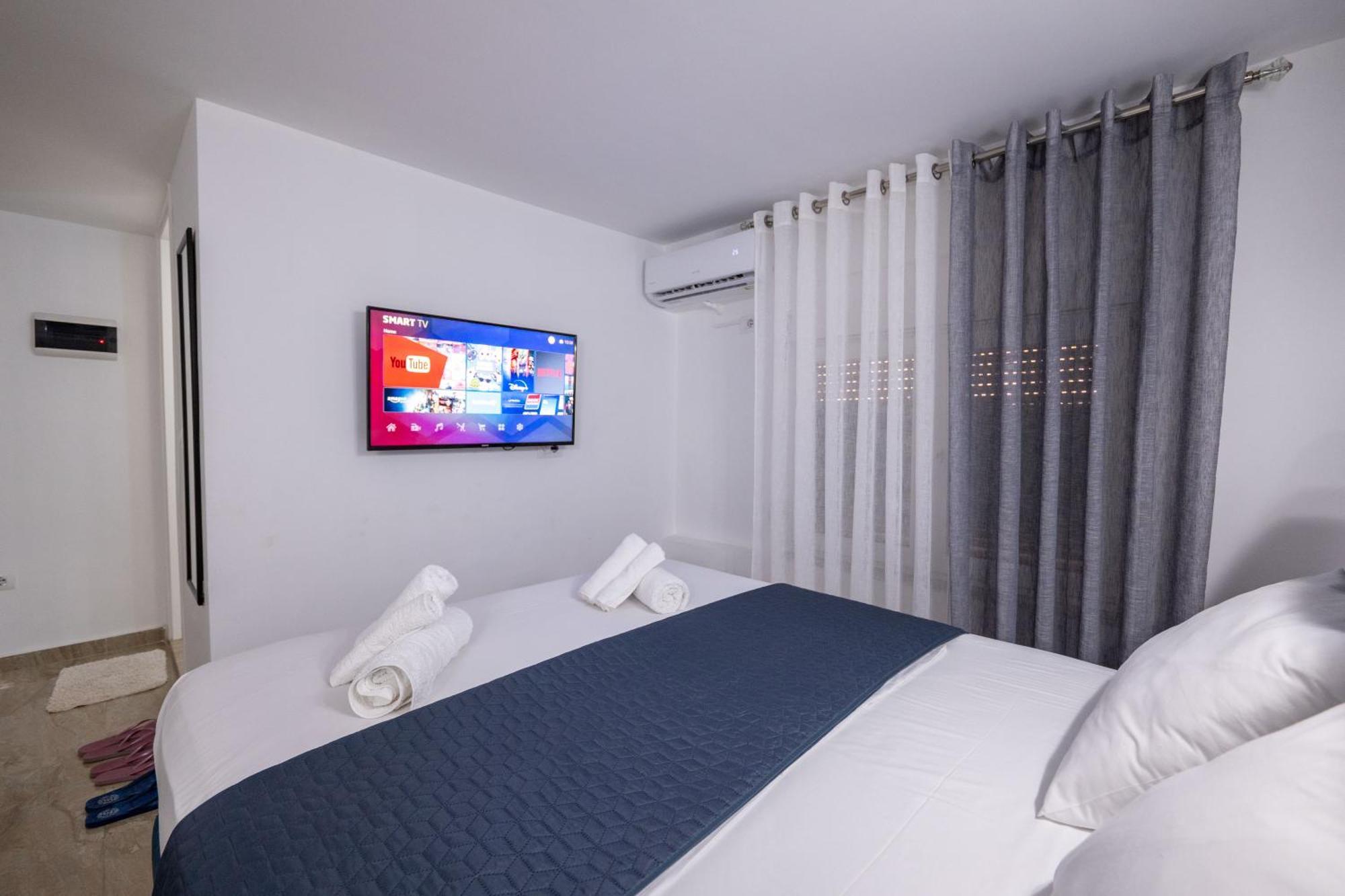 Hotel Elite Sarande Exterior photo